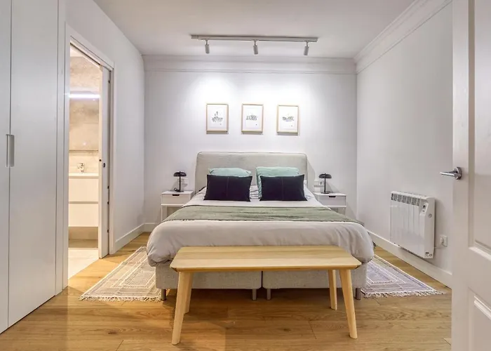 Monthly Triunfo By Sweet Saint-Sébastien